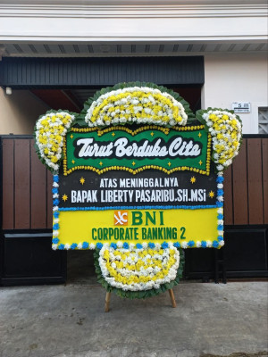 Papan Bunga Duka di Gita
