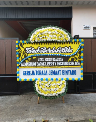 Papan Bunga Duka di Gita