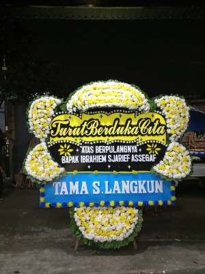 Papan Bunga Duka di Gita