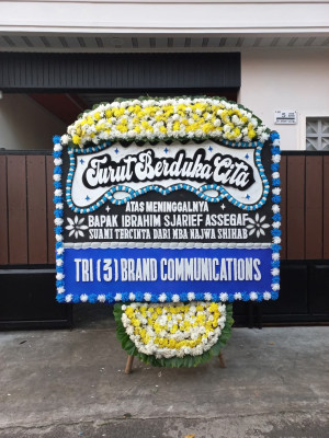 Papan Bunga Duka di Gita